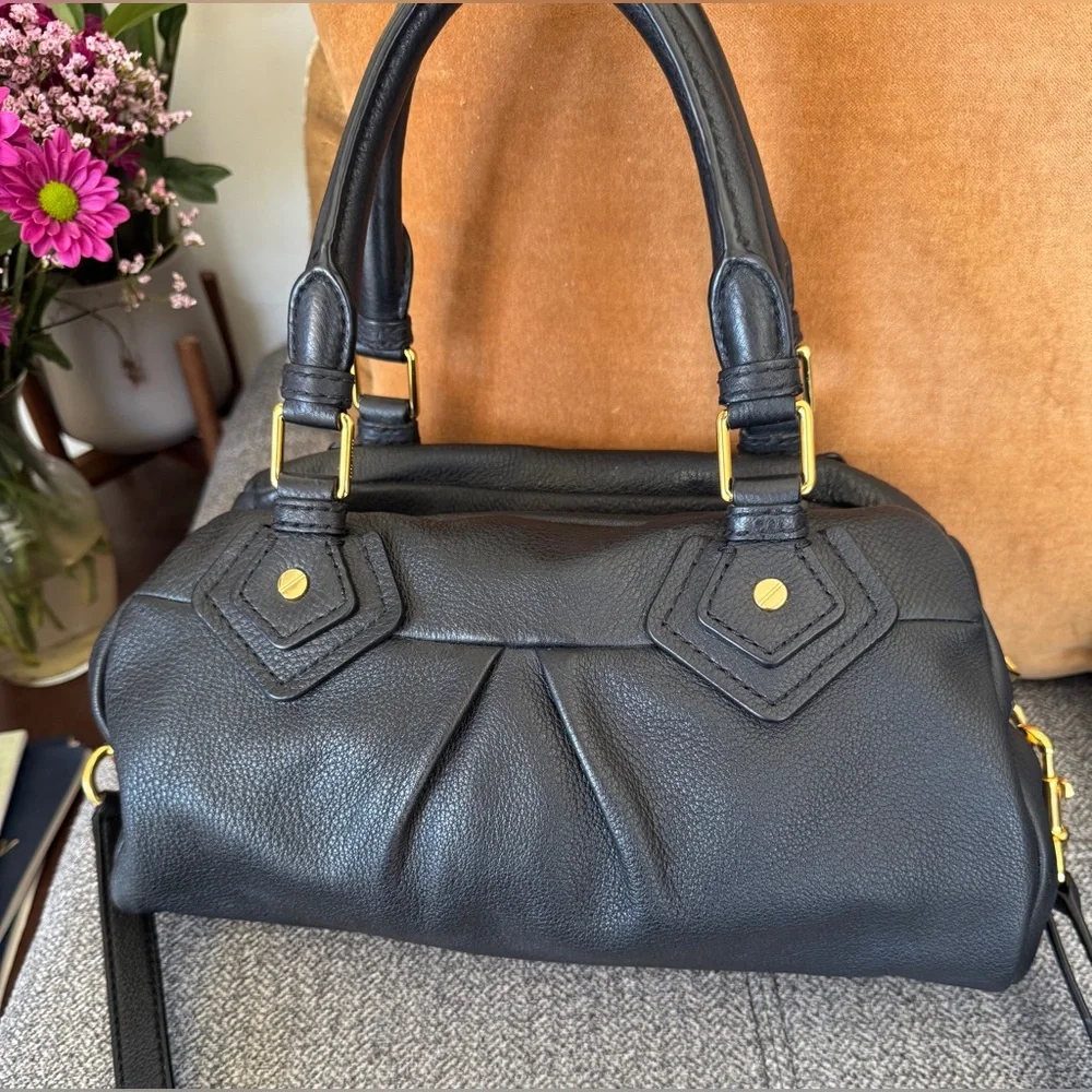 Marc Jacobs-Gorgeous Black Pebbled Leather Satchel with Gold Hardware - Picture 2 of 14